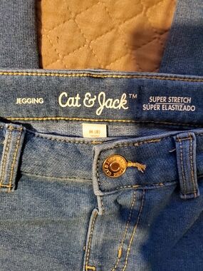 GIRLS Size 8 (m) Cat & Jack Denim Blue Jeggings with Gold Button